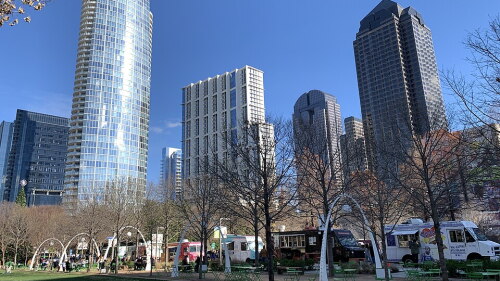 Klyde_Warren_Park.jpg