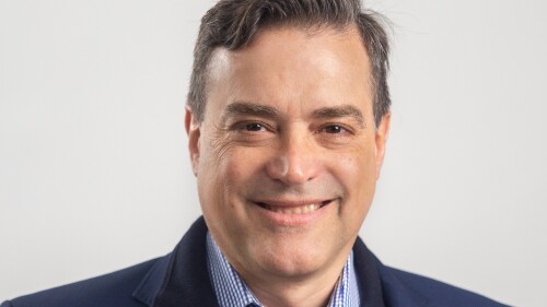 Roberto Rios headshot