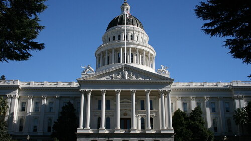 California_State_Capital,_Sacramento,_February_2011_-_panoramio.jpg