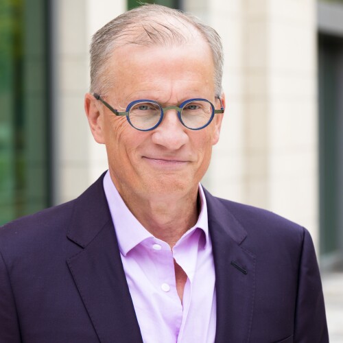 Chris Gade headshot